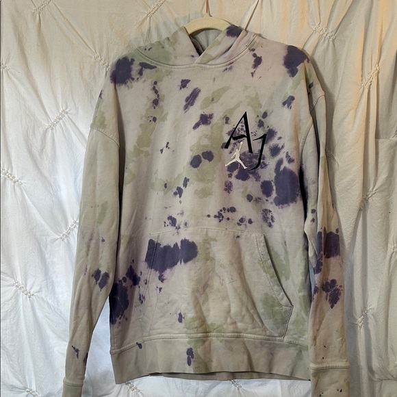 Tie-Dye Air Jordan Hoodie -Size Large - Picture 4 of 10
